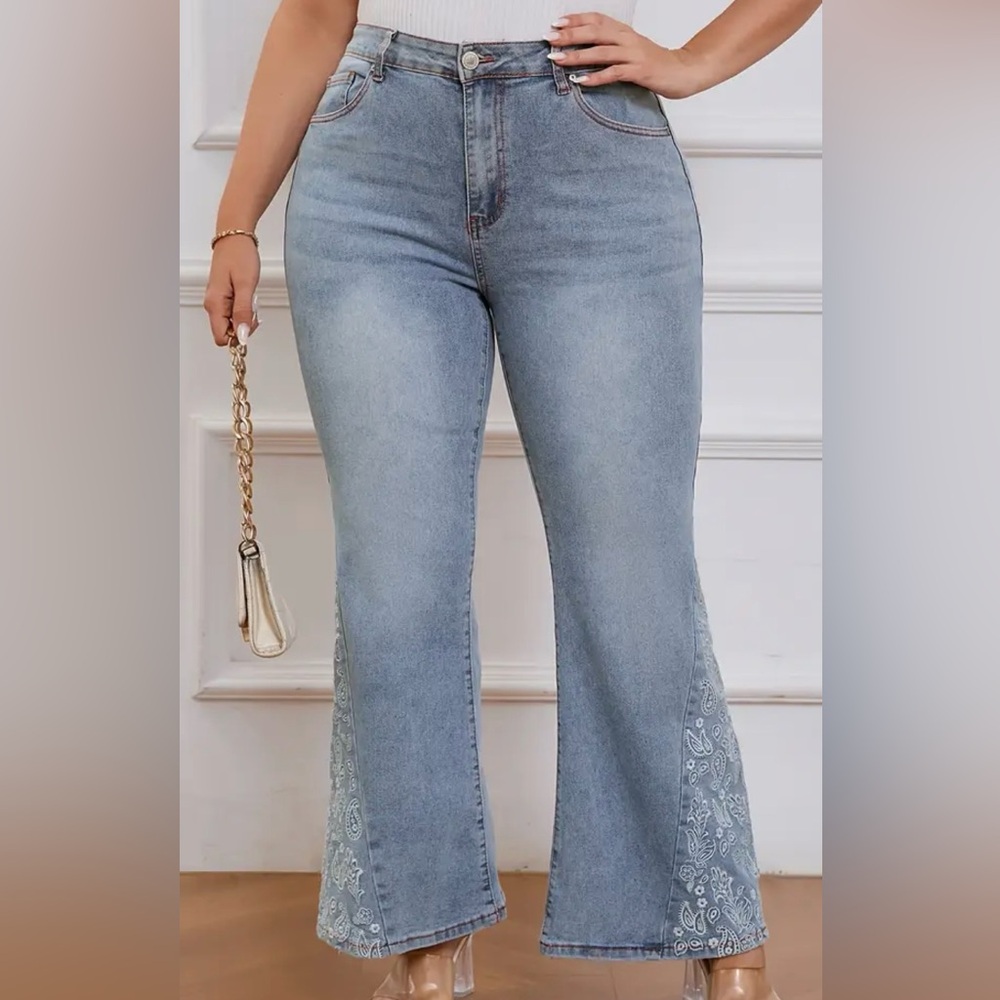 Women's Blue Flared Embroidered Jeans